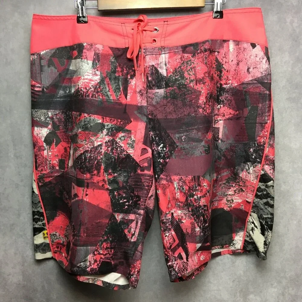 Under Armour Mens Board Shorts size 36 Poly Pink Black Trash Polka Camo‎ Swim